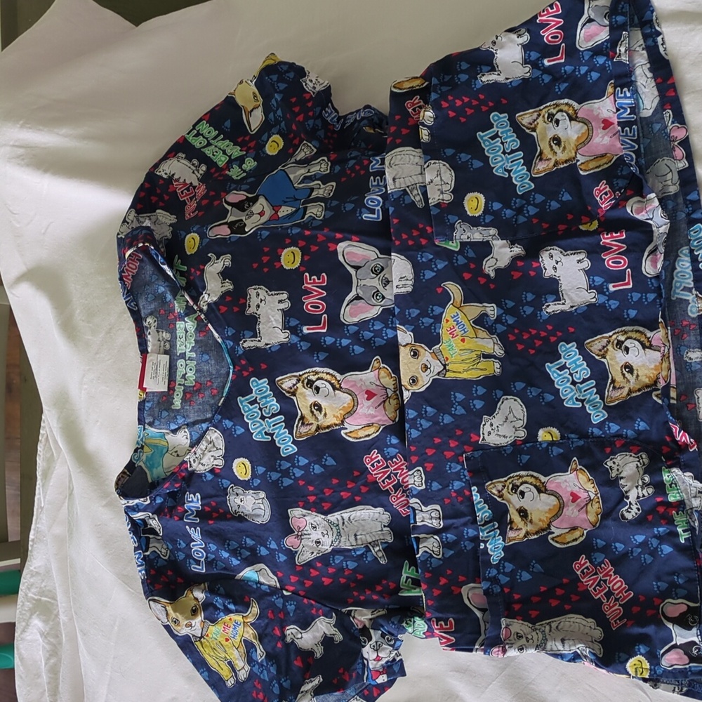 Women's scrub top